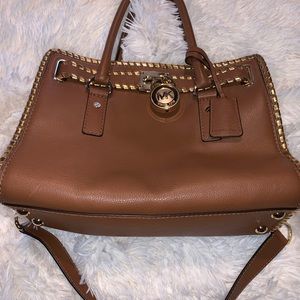 MICHAEL KORS TAN AND GOLD BAG
